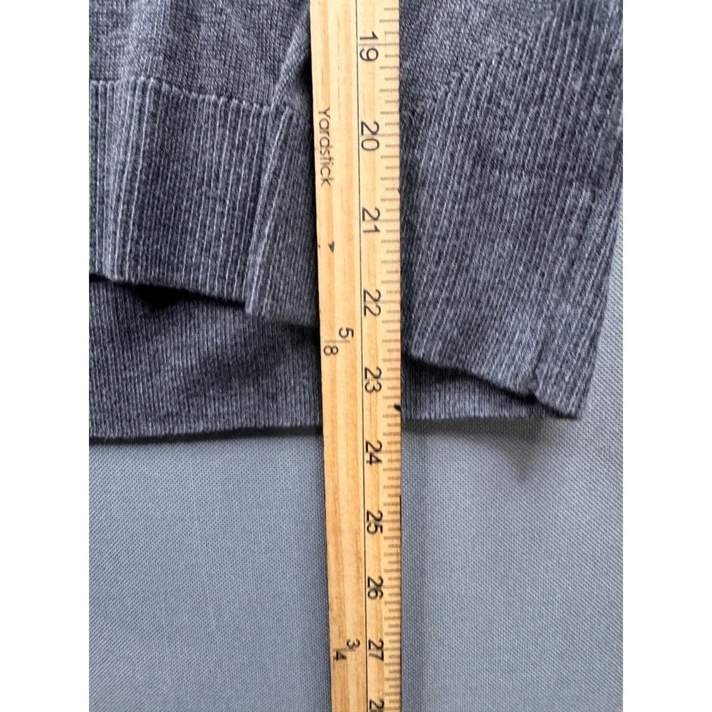 Banana Republic V-Neck Sweater‎ Womens Gray Ribbed Trim Knit Small